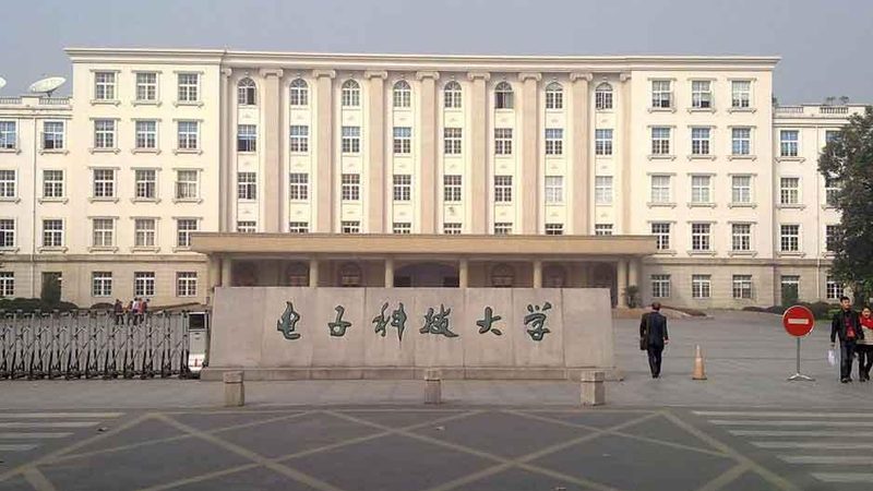 车载继电器型号推荐：家用场景下的关键考量**